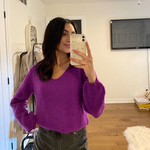 DYNAMITE sweater - Picture 3 of 6